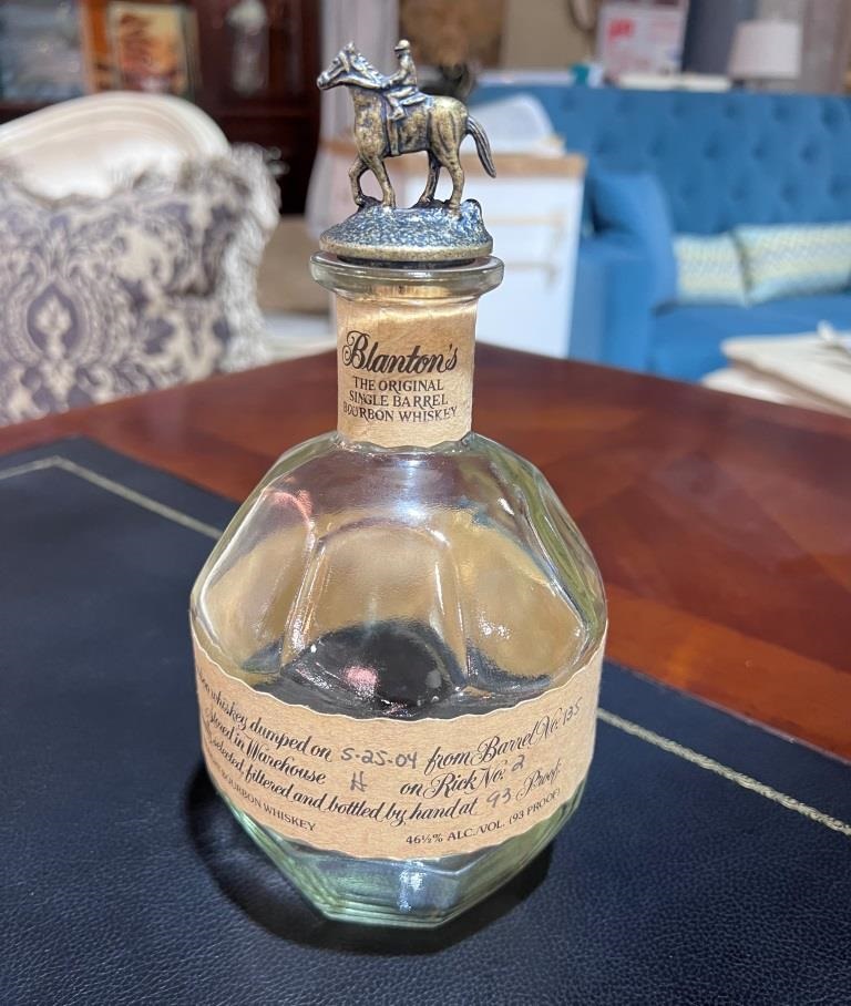 Бутылка из-под бурбона Blanton’s The Original Single 