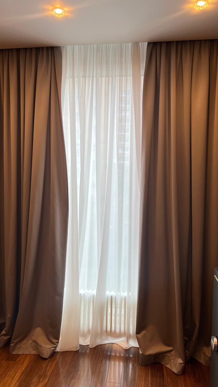 Комплект штор из 2-х полотен на подкладе+тюль.