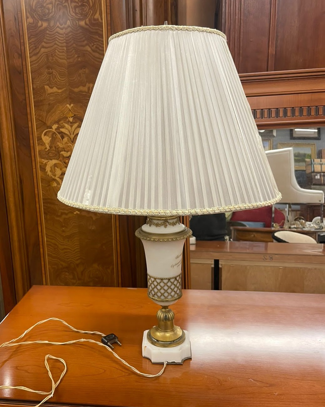 Лампа настольная (мрамор, бронза), 60-х годов. 